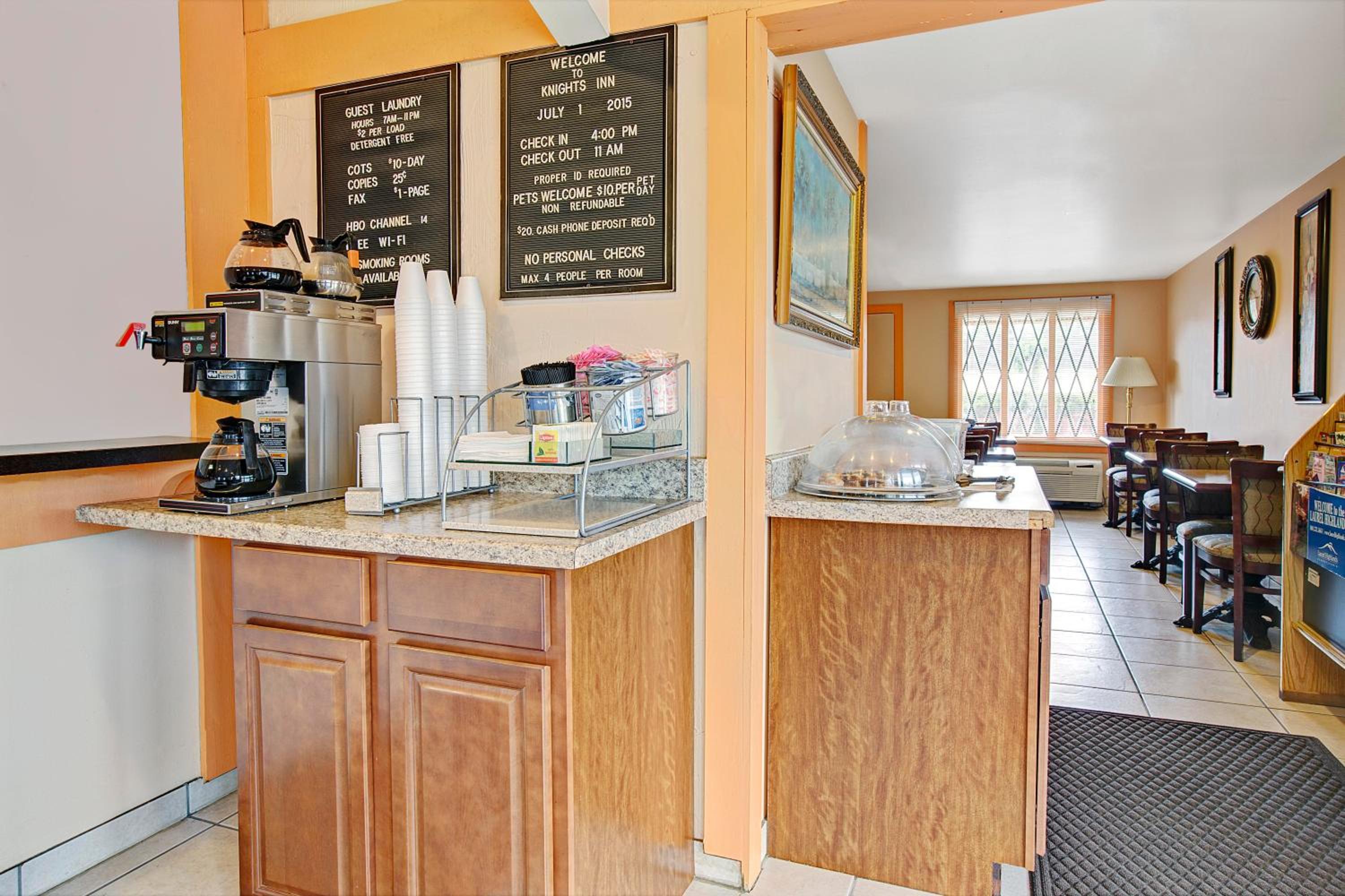 Knights Inn Greensburg view 4