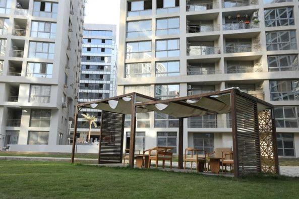 shared flat for women only in compound one katamya