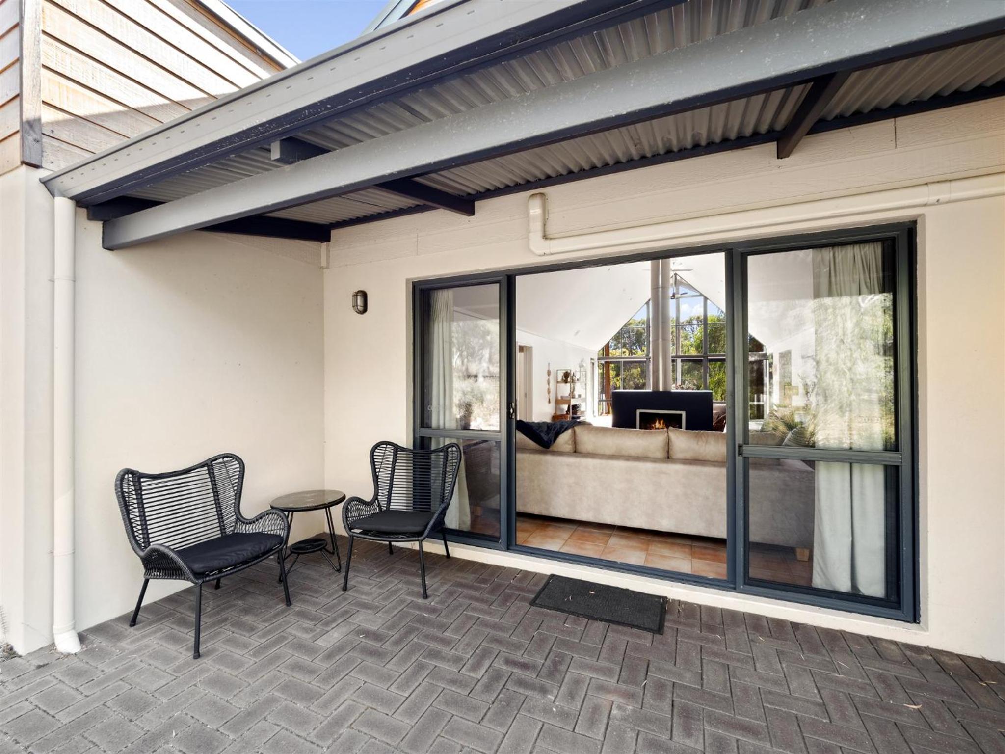 Inji Homestead - 5 acre holiday home in Margaret river region