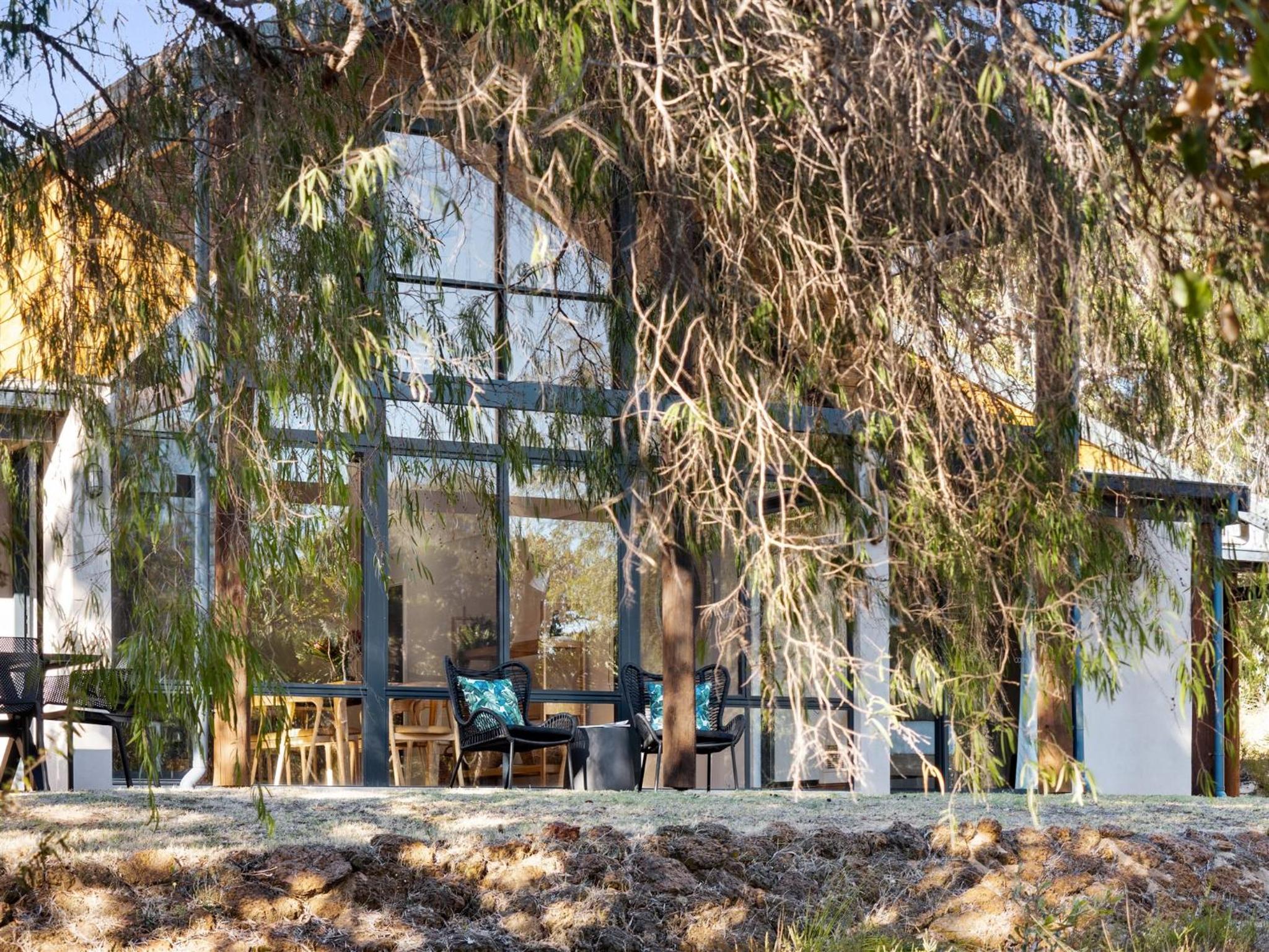 Inji Homestead - 5 acre holiday home in Margaret river region