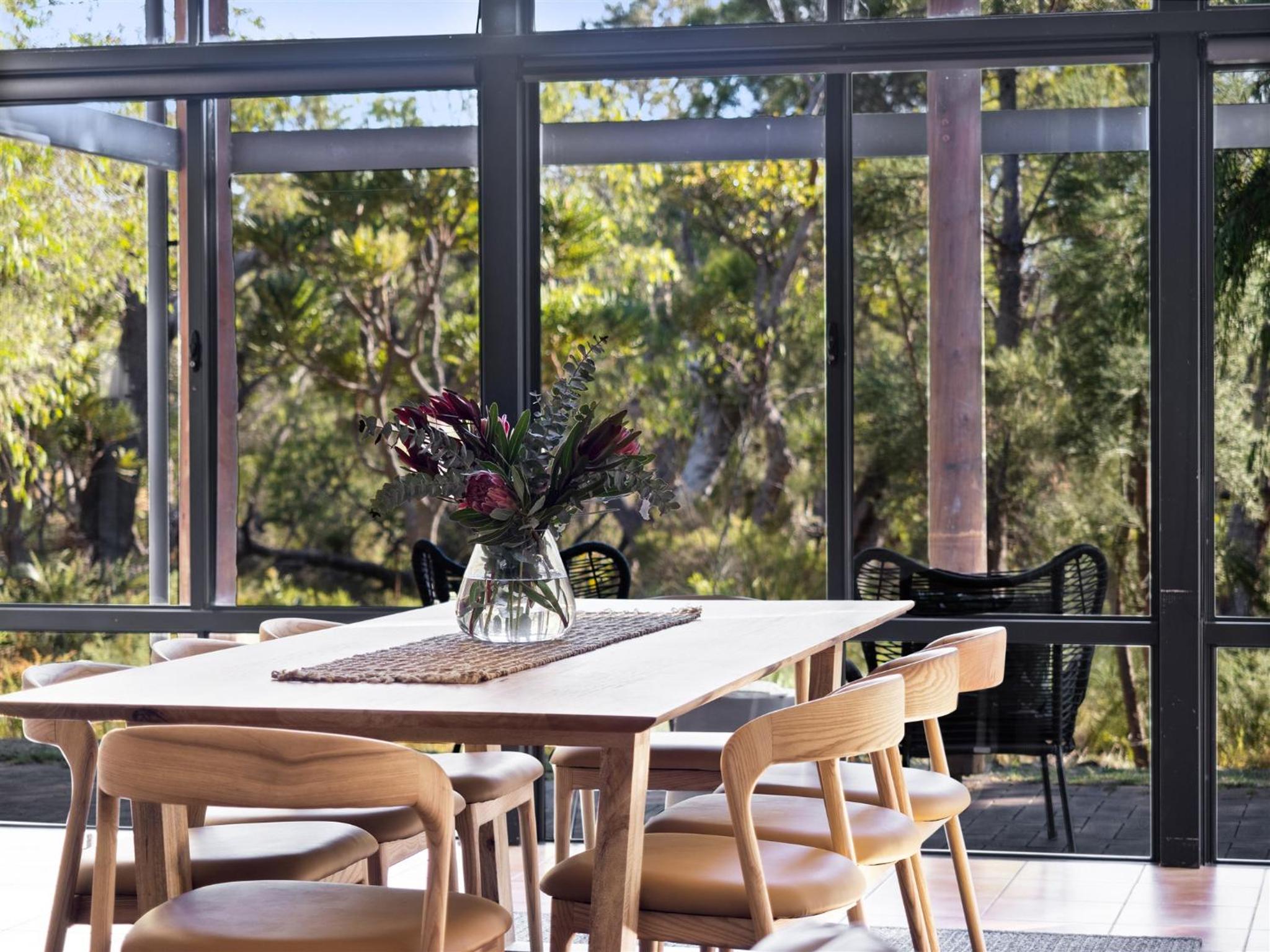 Inji Homestead - 5 acre holiday home in Margaret river region