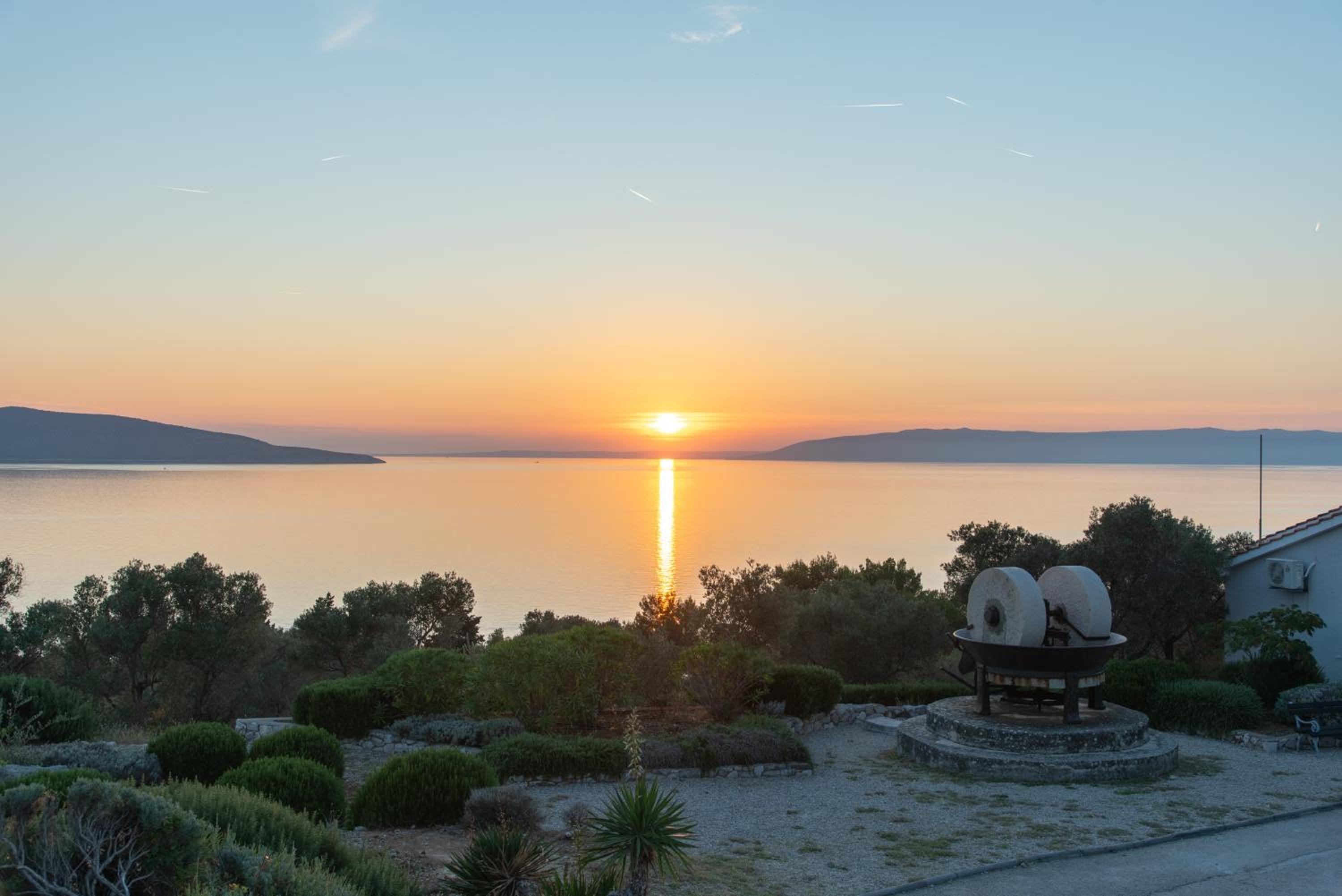Stara Gavza 169 Cres , 150 meters from the beach view 5