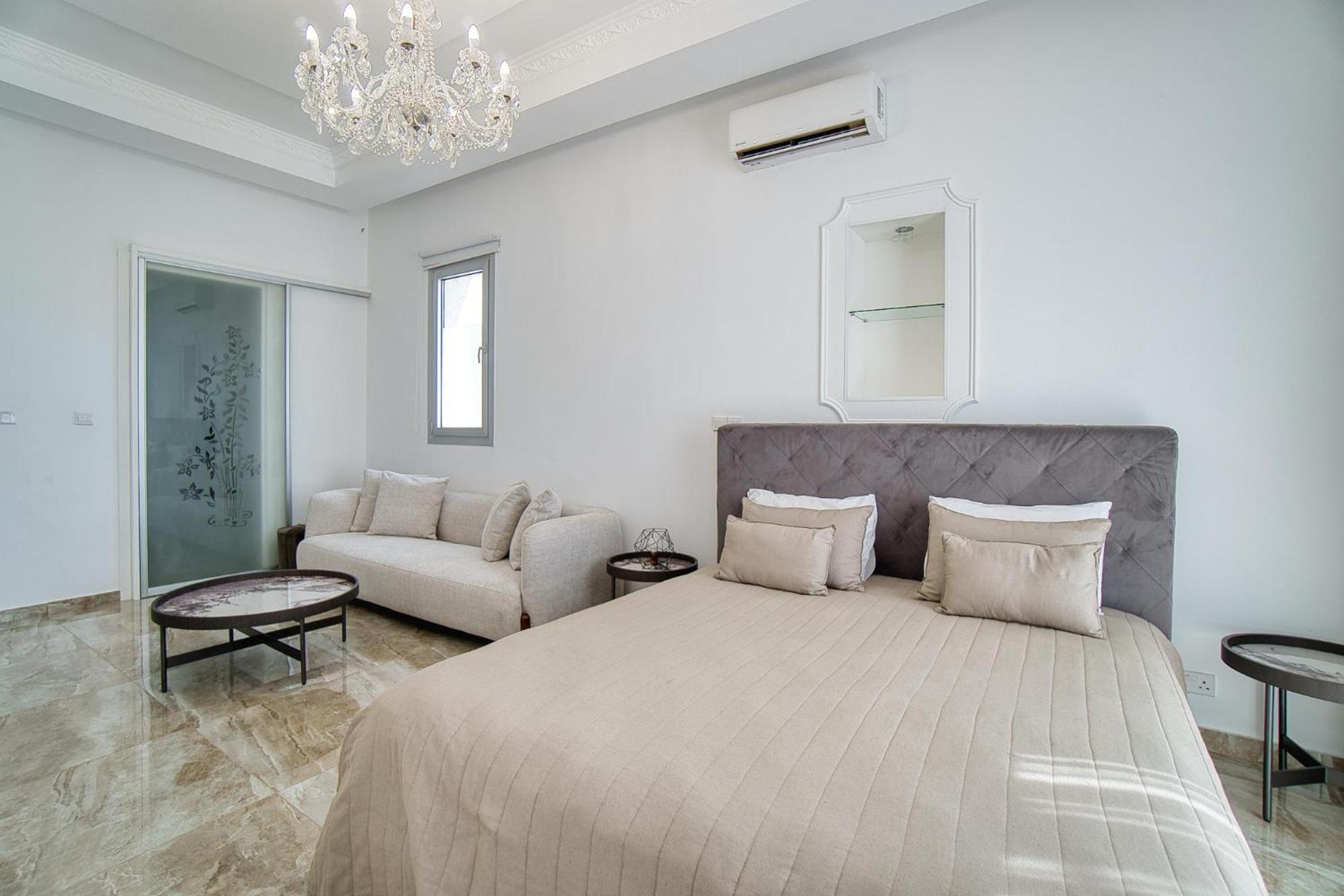 Luxury Seafront Prestige Villa 1