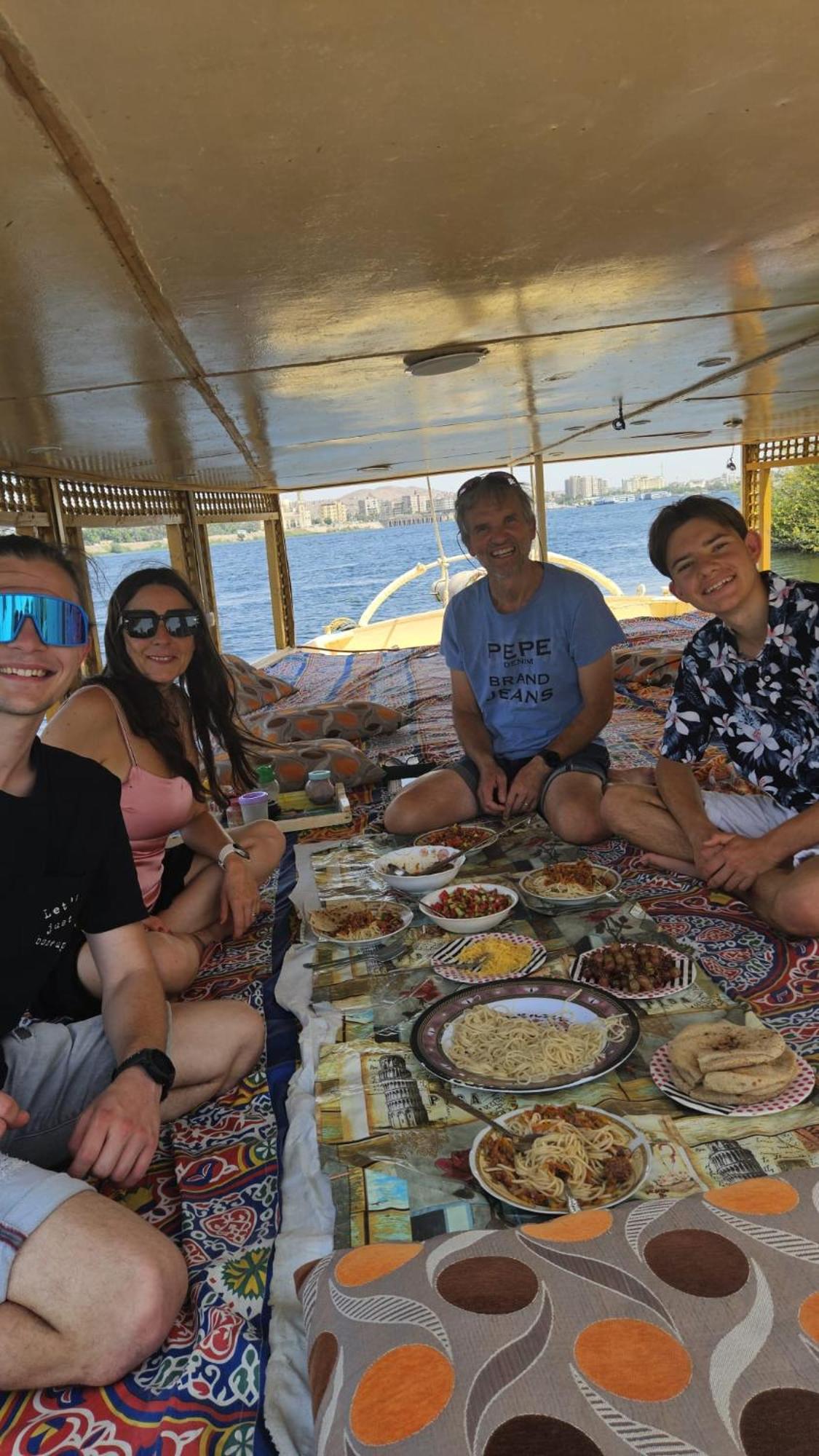 Kayan Guest House