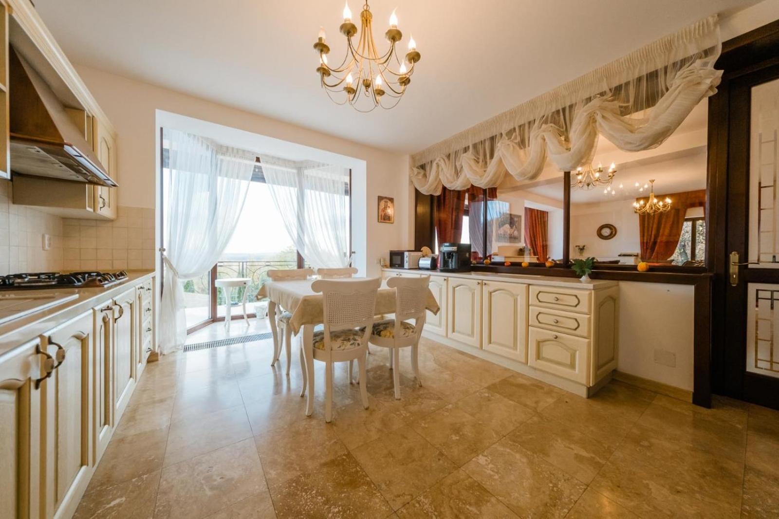 Hidden Hills Villa view 3