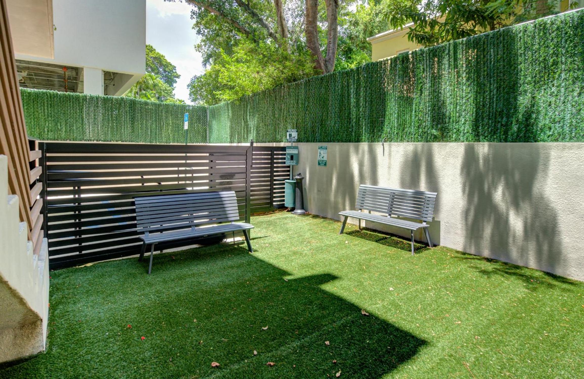 Modern 3BR PH with Rooftop Plunge Pool in Miami