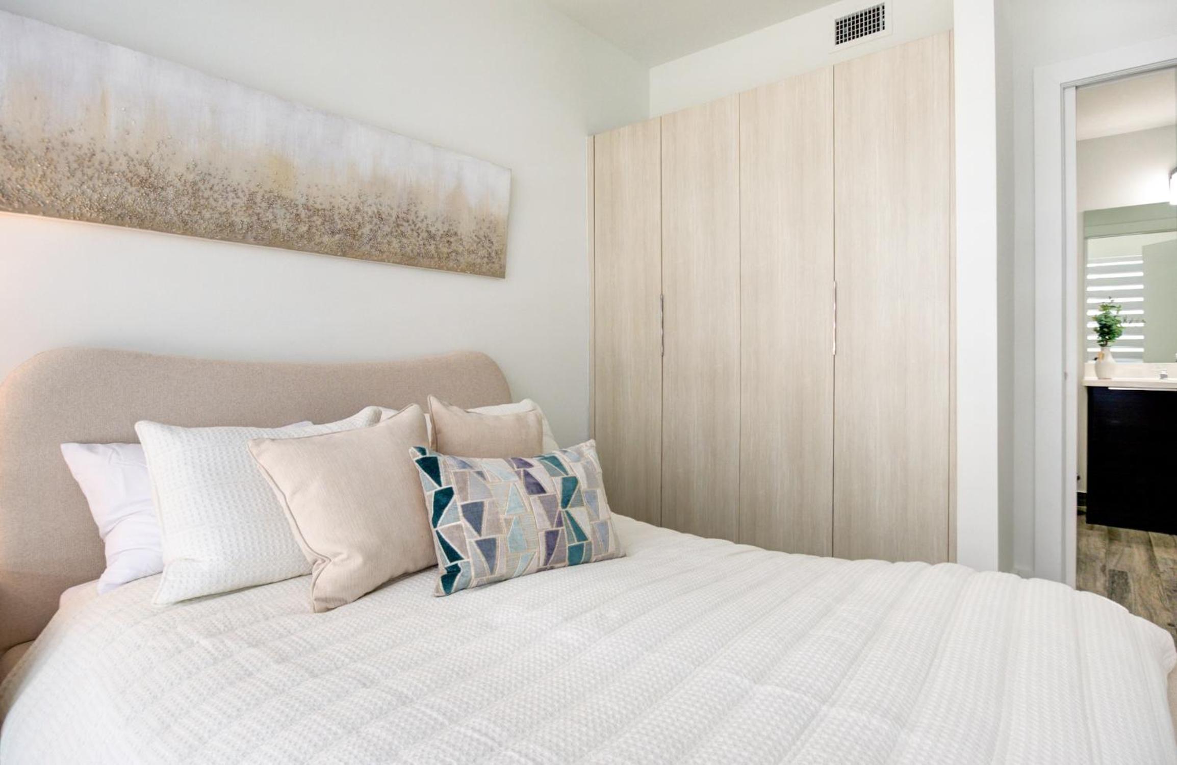 Modern 3BR PH with Rooftop Plunge Pool in Miami
