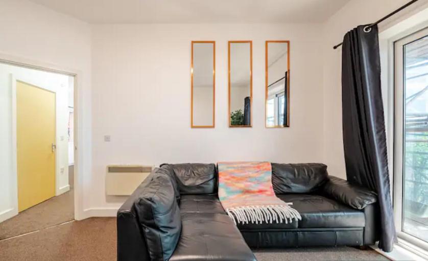 Home away - Southampton City Centre Apartment