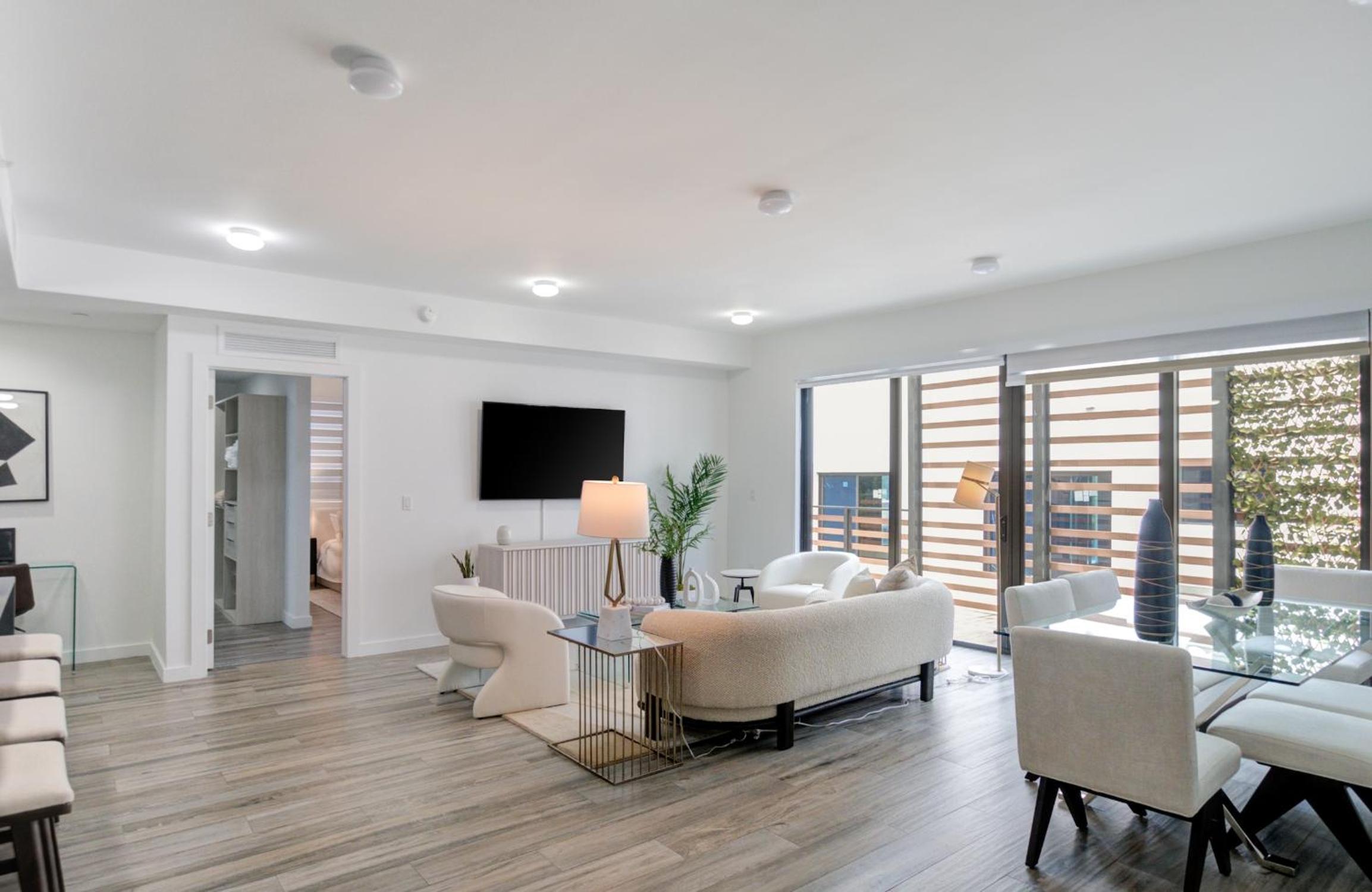 Modern 3BR PH with Rooftop Plunge Pool in Miami