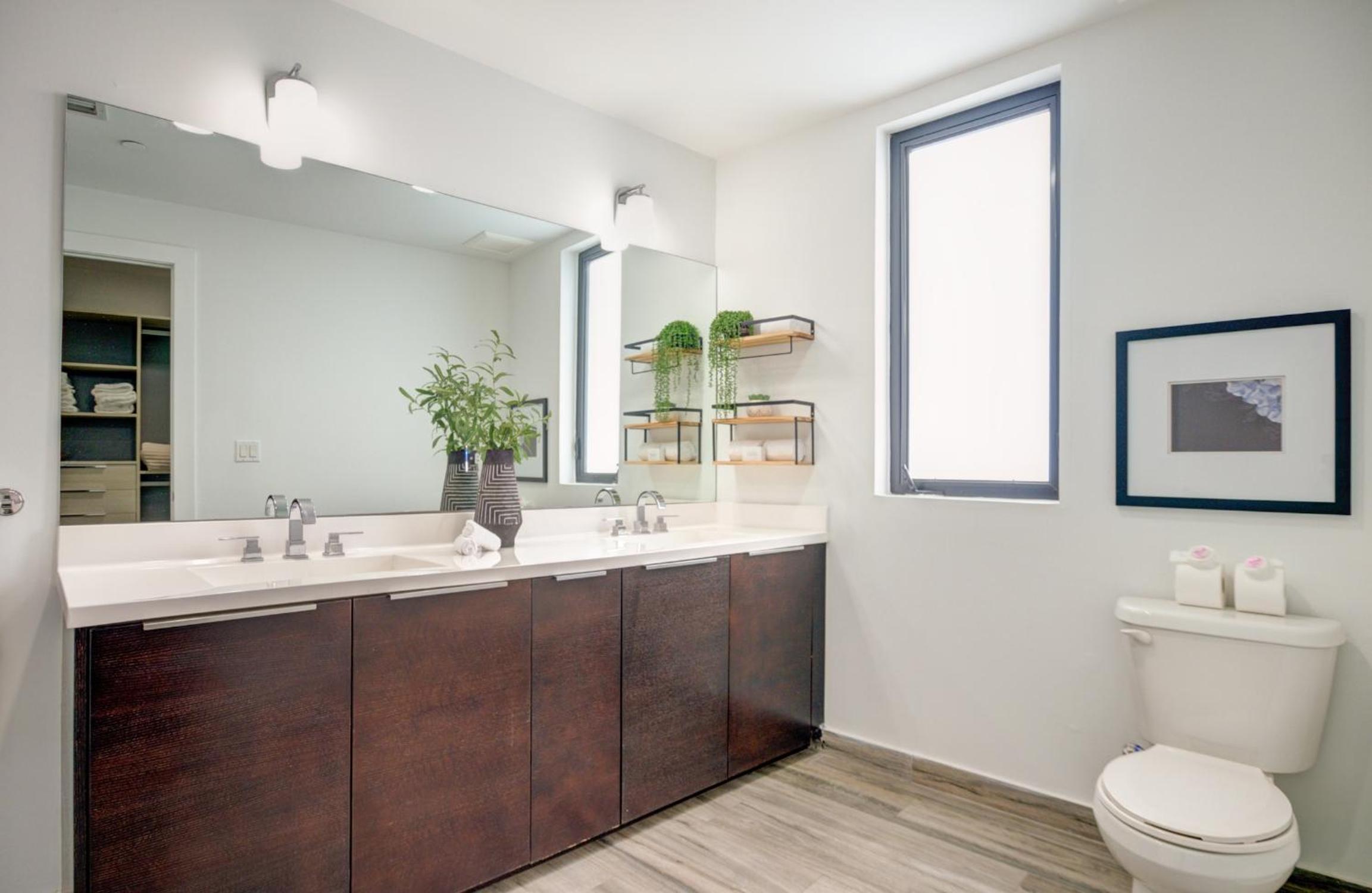 Modern 3BR PH with Rooftop Plunge Pool in Miami