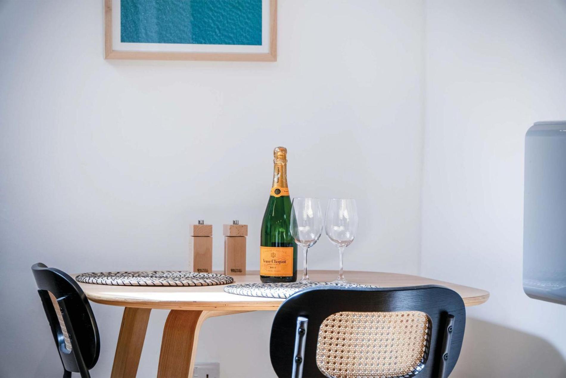 The Lobster Pot - 1 Bedroom Apartment - Tenby