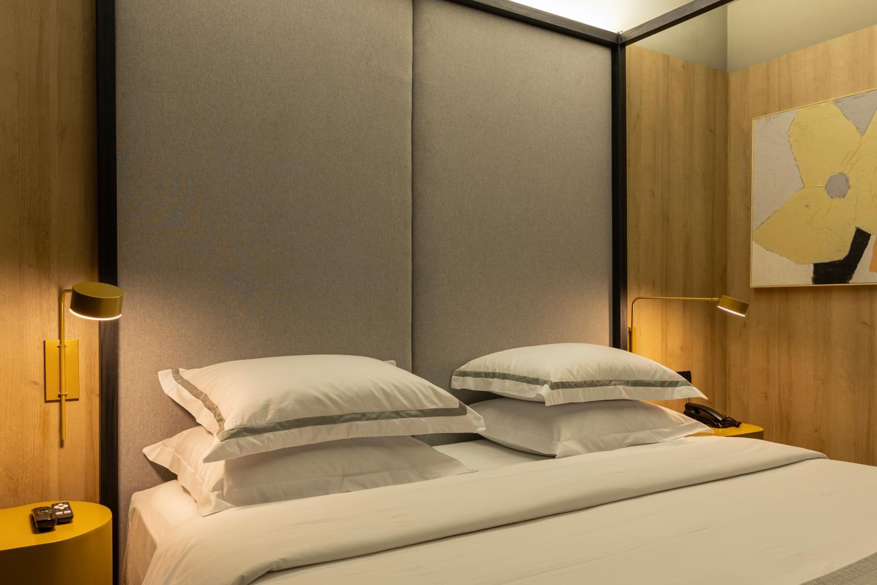 Momax Hotel