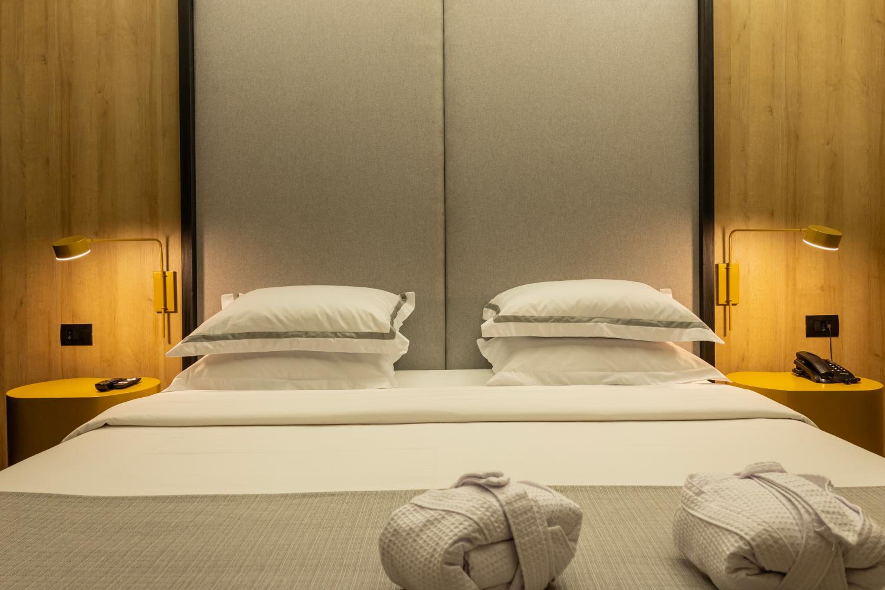 Momax Hotel