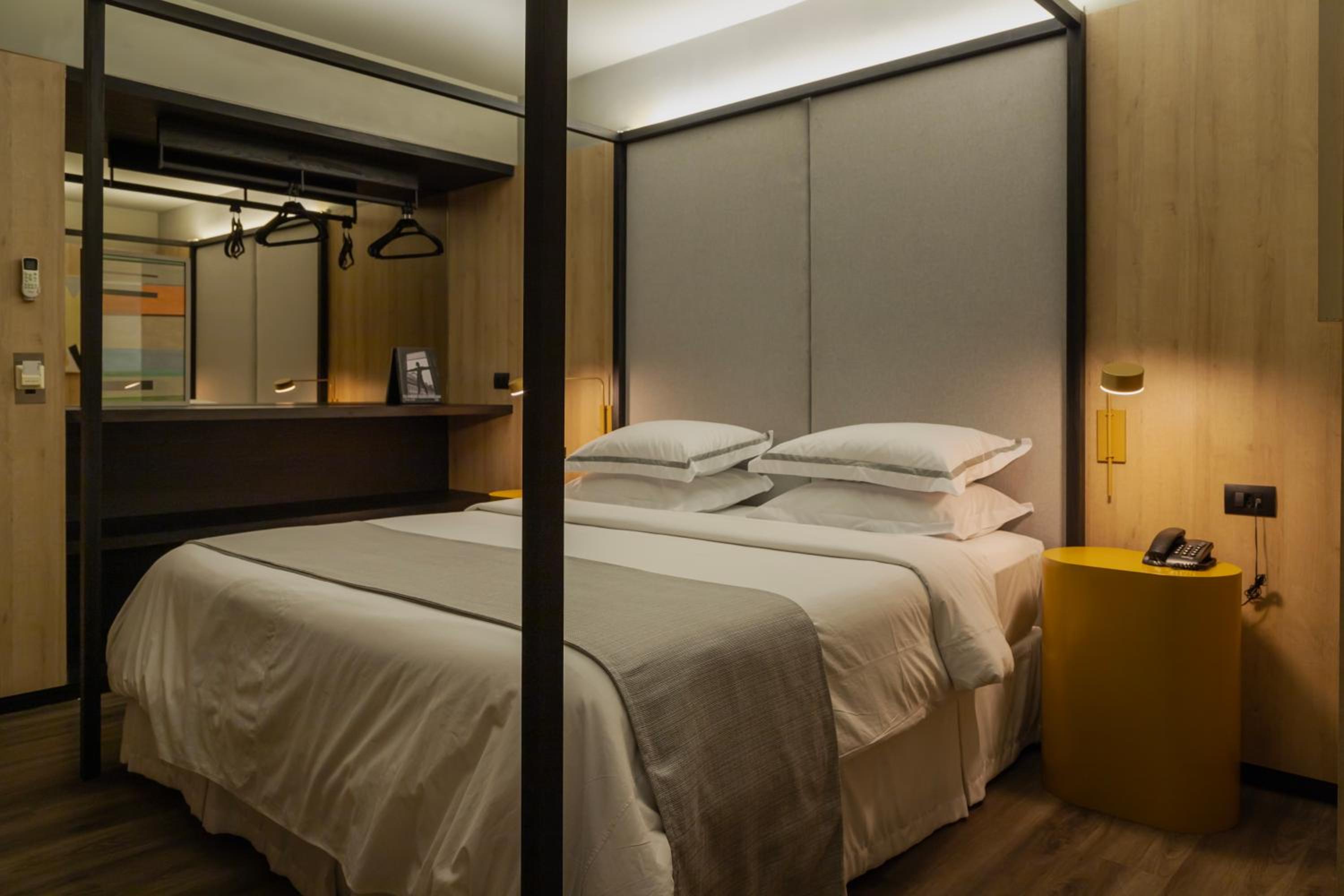 Momax Hotel