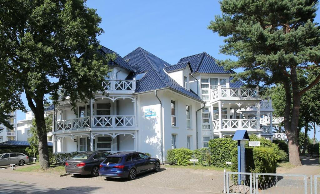 FeWo direkt am Strand , mit Balkon und seitlichem Meerblick, Haus Strelasund, Binz