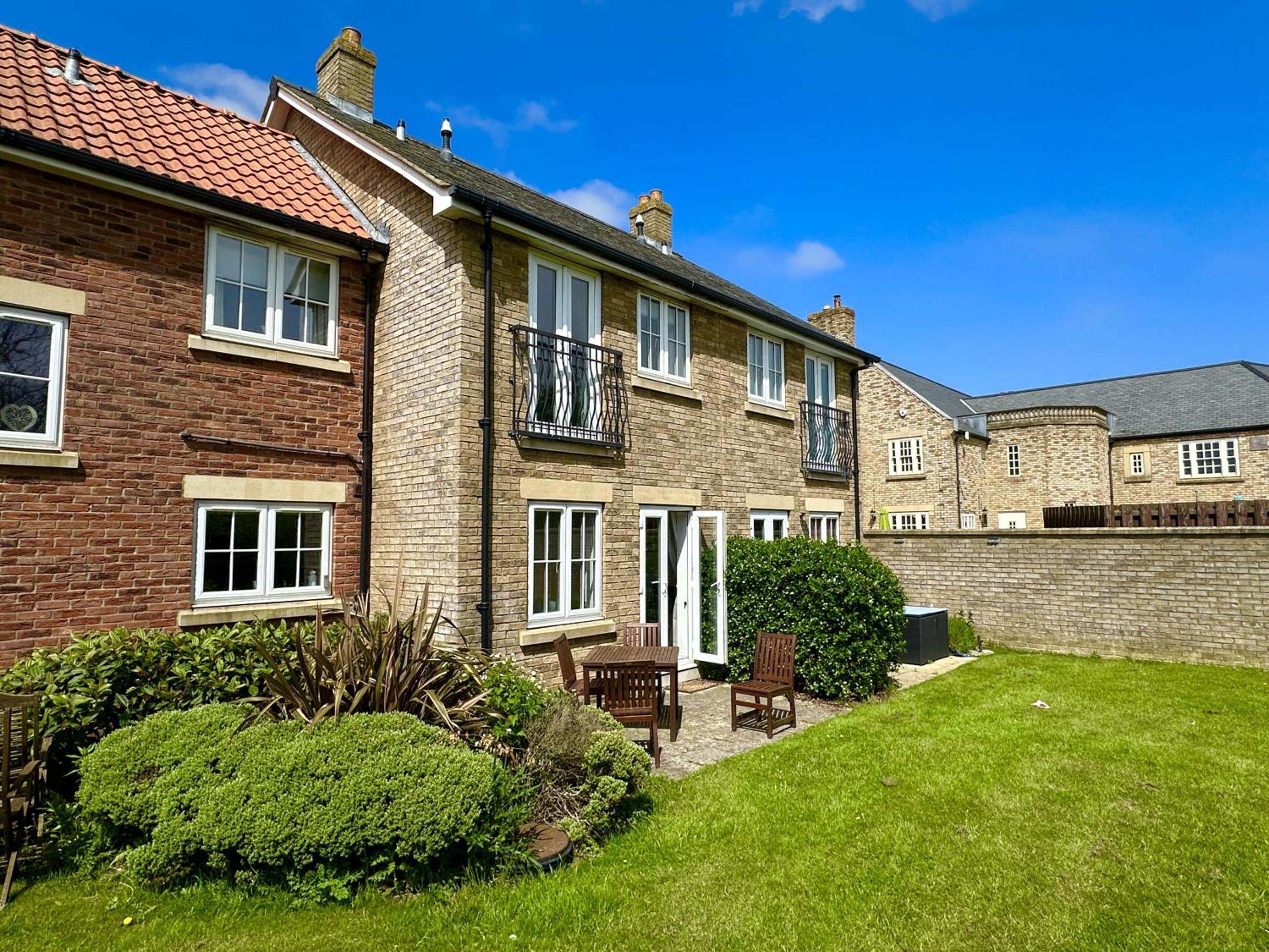 The Lighthouse - Part of the The Bay Filey Holiday Village with pool, gym and direct beach access, pub, restaurant, tennis and meadows walks