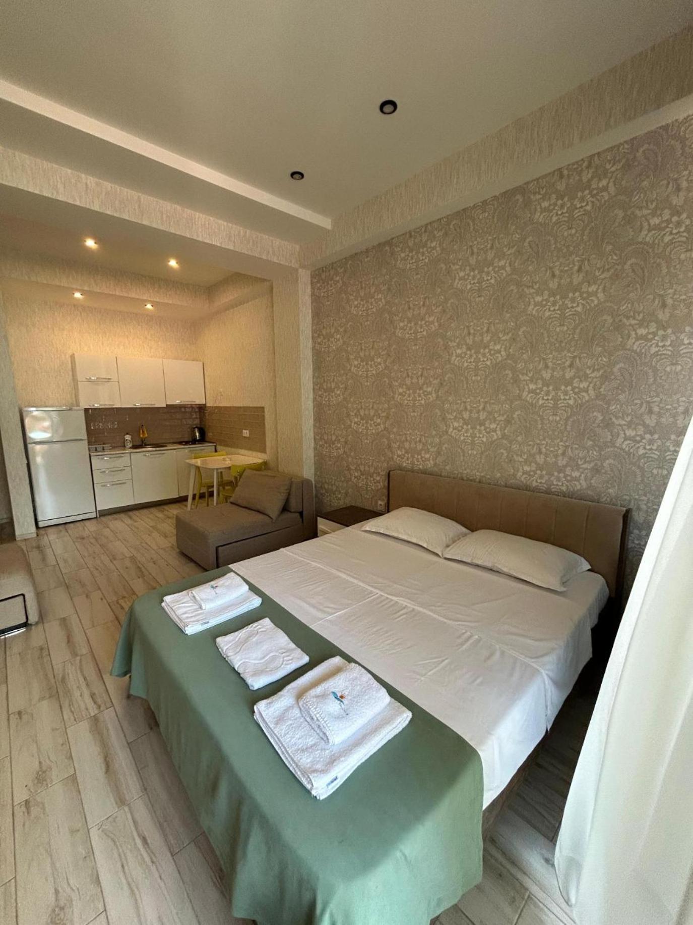 Decom Riviera