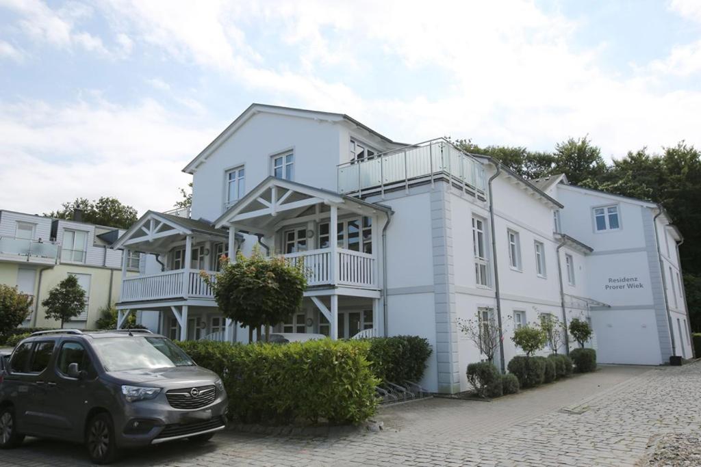 strandnahe FeWo mit 2 Schlafzimmern und Balkon, Residenz Prorer Wiek, Binz