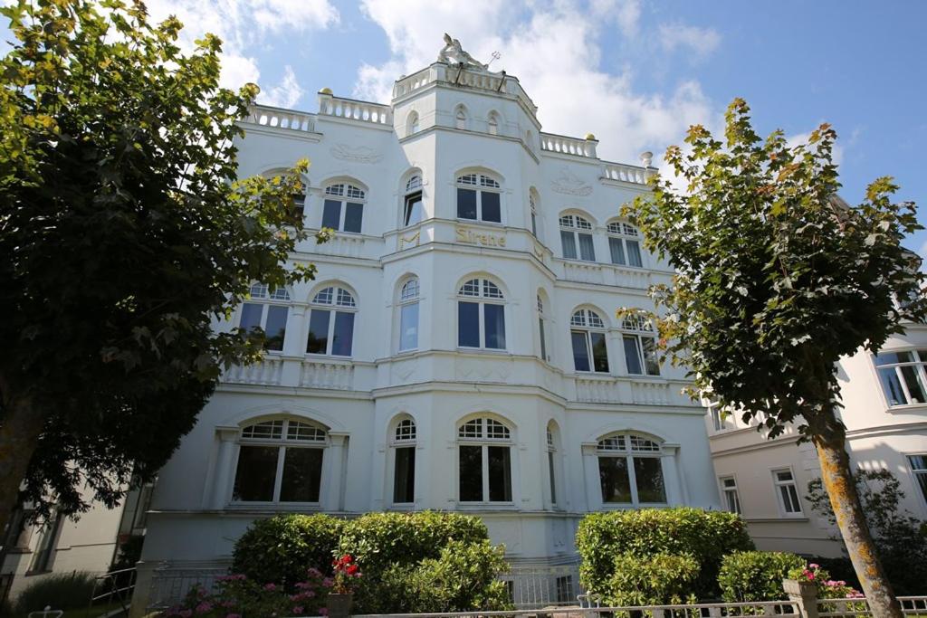FeWo direkt am Strand mit Meerblick, Villa Sirene, Binz
