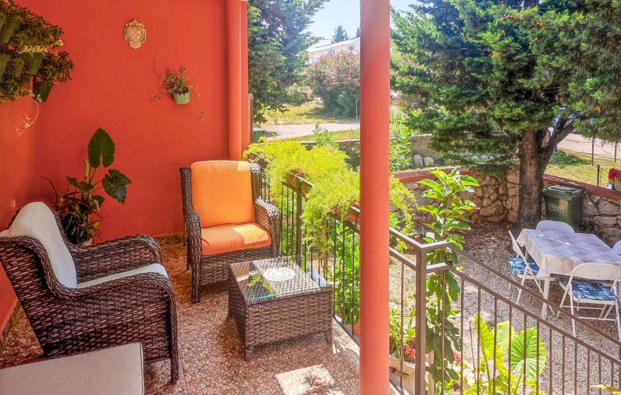 2 Bedroom Beautiful Home In Starigrad