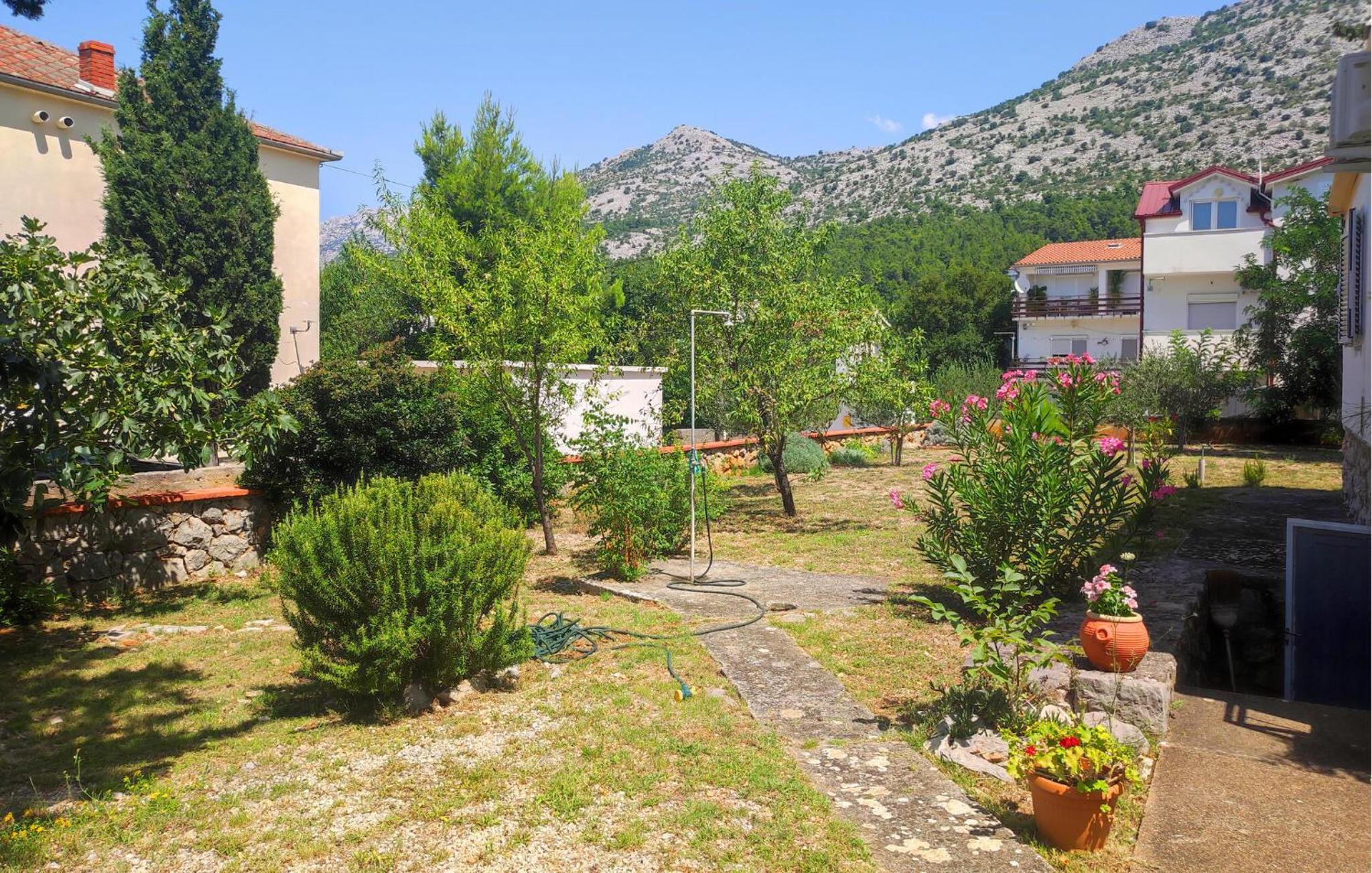 2 Bedroom Beautiful Home In Starigrad