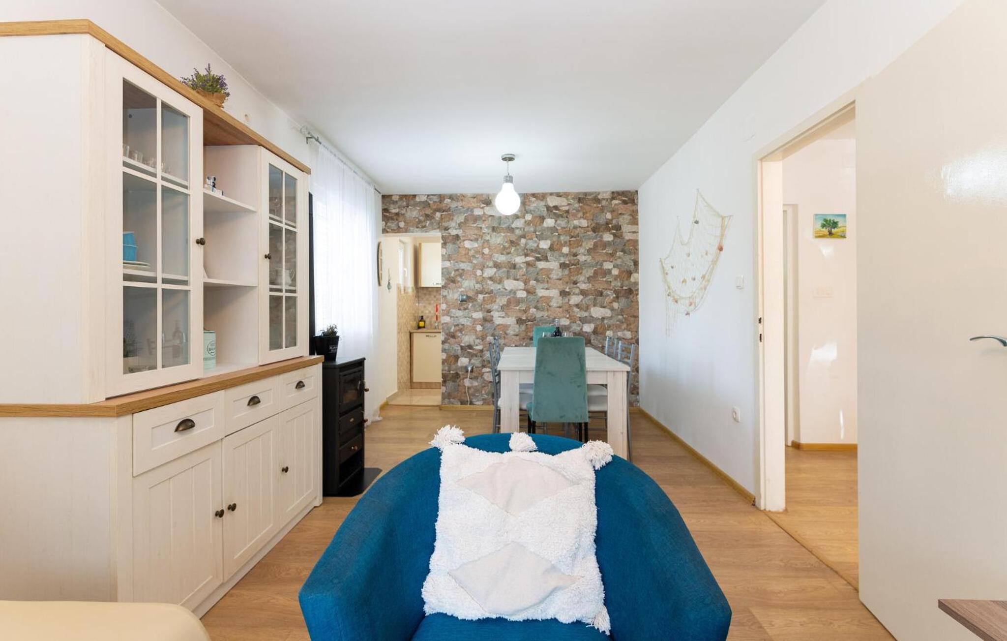 2 Bedroom Beautiful Home In Starigrad