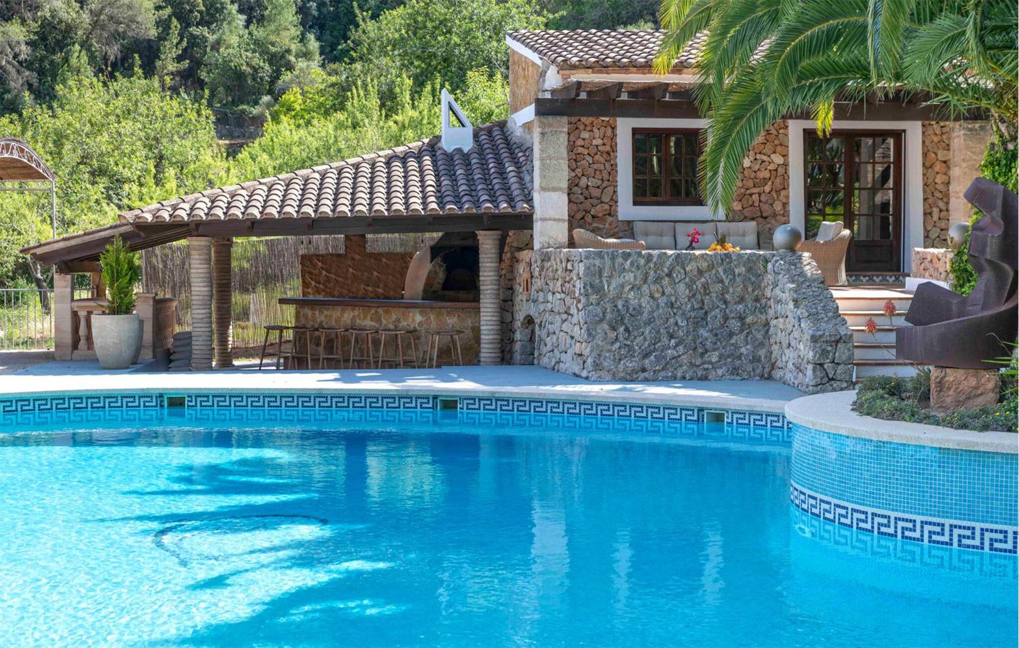 Stunning Home In Esporles