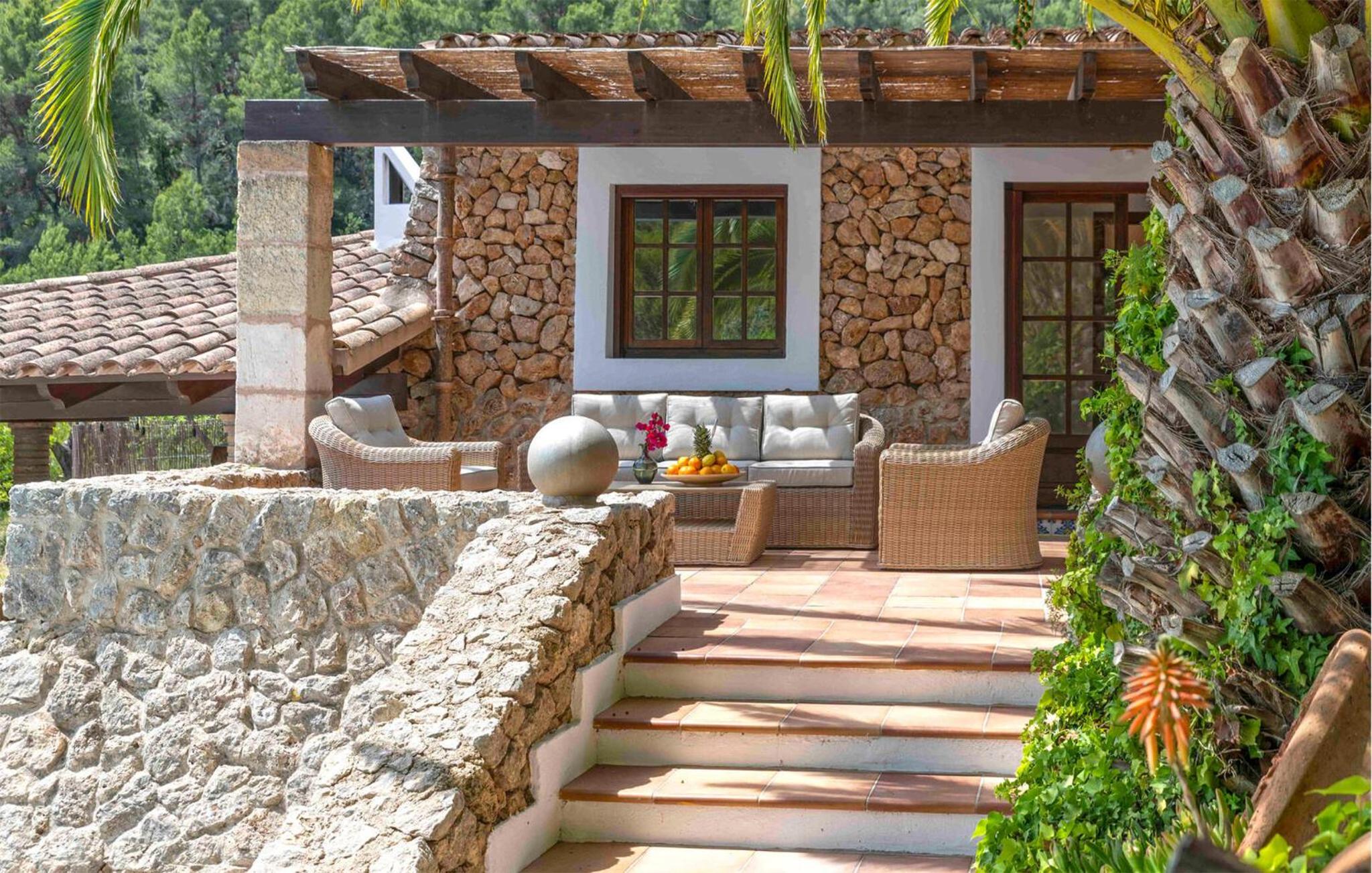 Stunning Home In Esporles