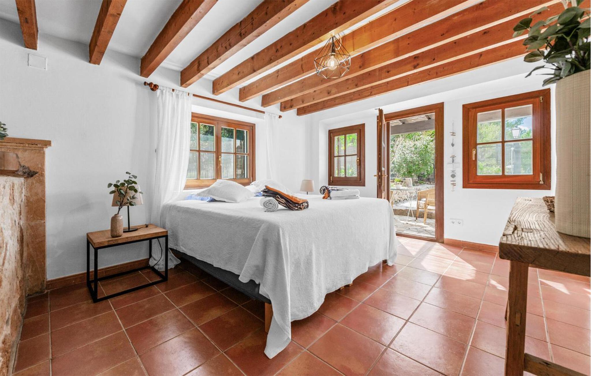 Stunning Home In Esporles