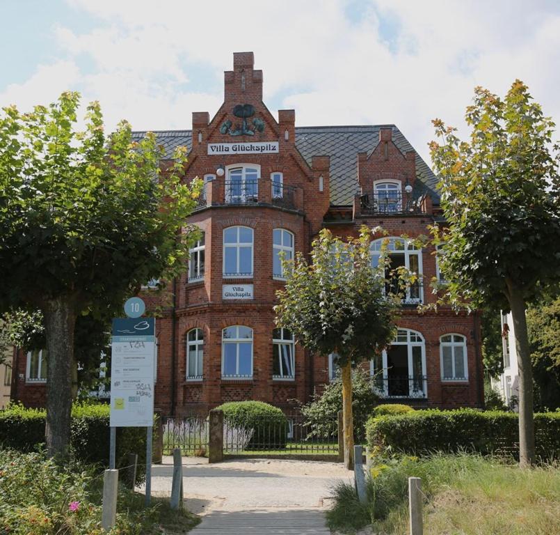 FeWo direkt am Strand mit Meerblick und Balkon,Villa Glückspilz, Binz