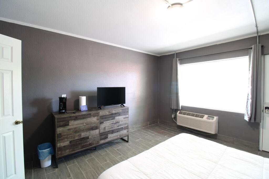 The Ozark at 1611 Residences