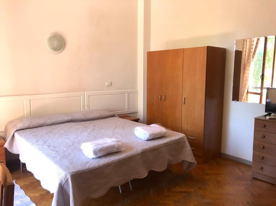 Sansovino Bed and Car