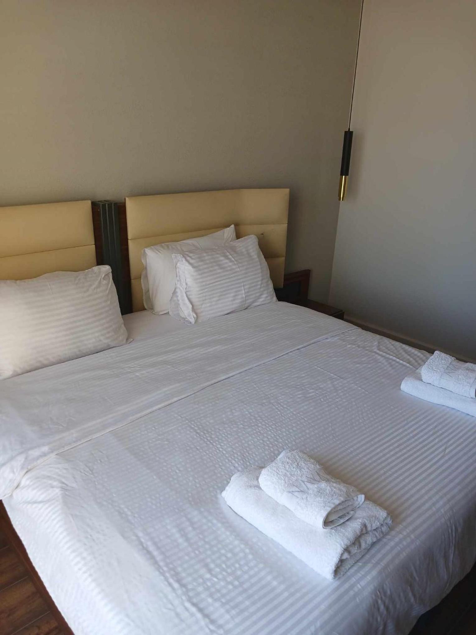 Nayah Stays, Luxurious bedroom in Fanadir Marina