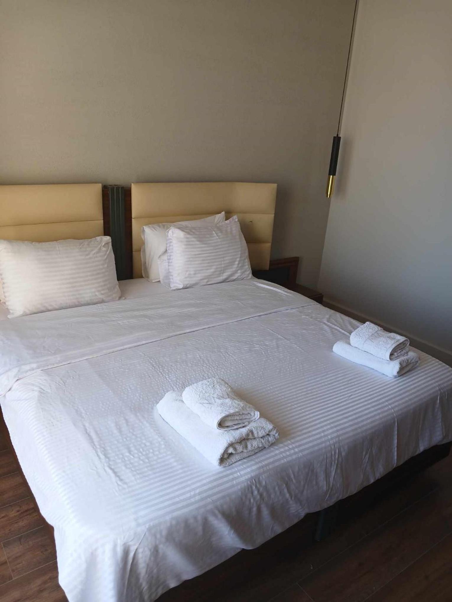 Nayah Stays, Luxurious bedroom in Fanadir Marina