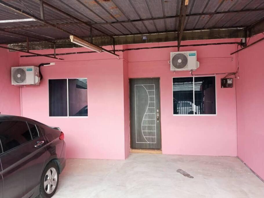 Bae Homestay Tmn Setia Netflix and WiFi photo 6