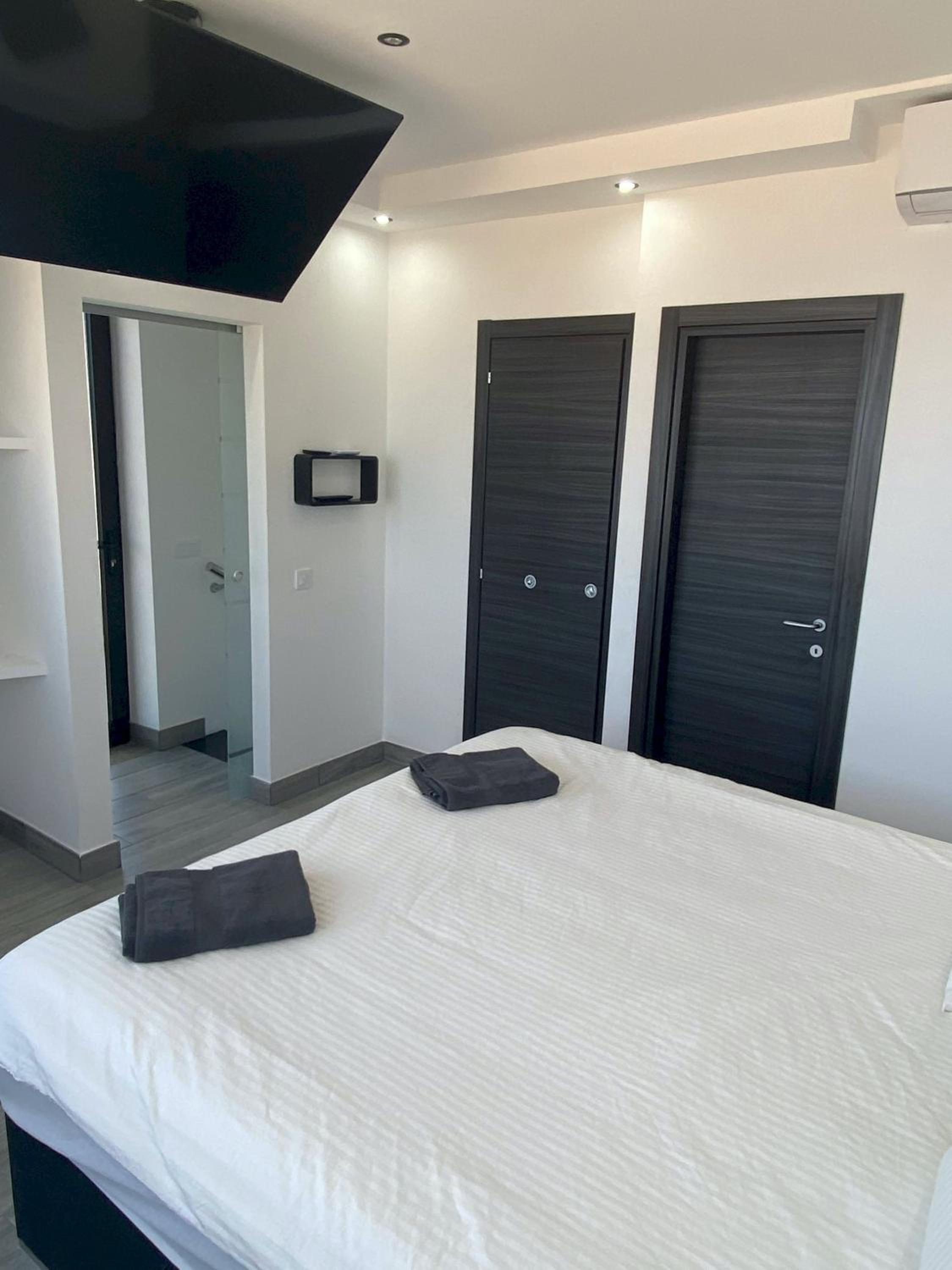 Villa Poseidon Corralejo with Private Heated Pool, Jacuzzi, Sauna and Stunning Volcano Views by Amazzzing Travel