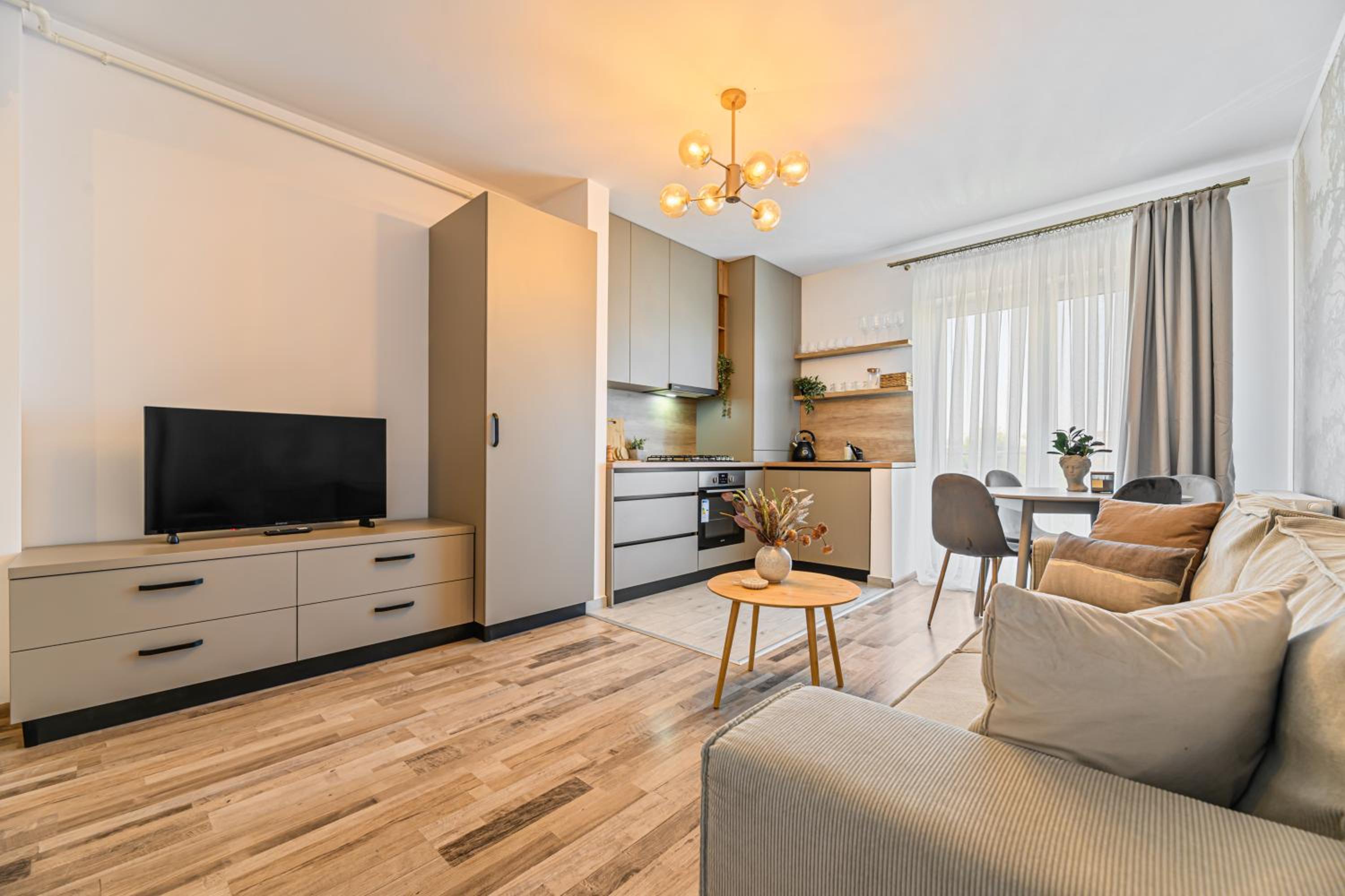 Larabelle Home Coresi