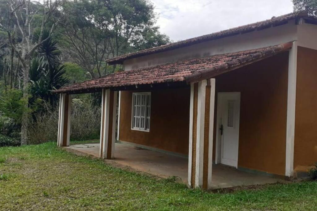 Casa no centrinho do Vale das Videiras