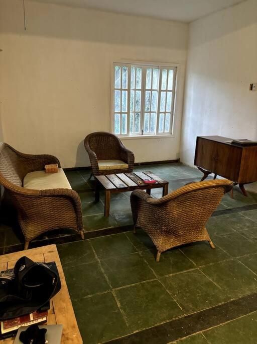 Casa no centrinho do Vale das Videiras