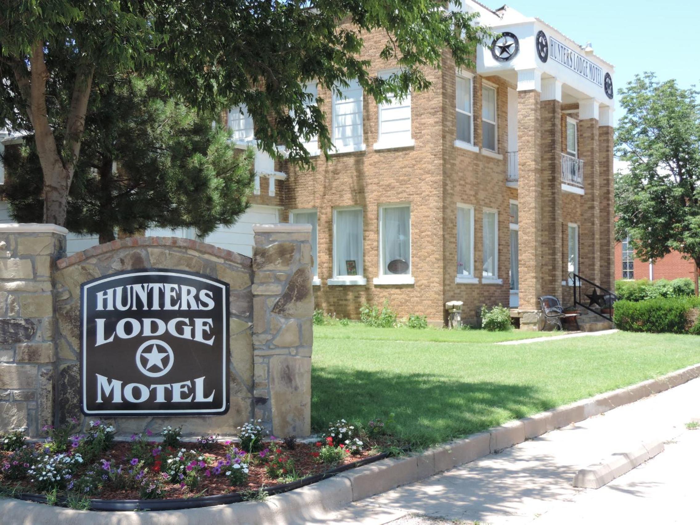 Hunters Lodge Motel