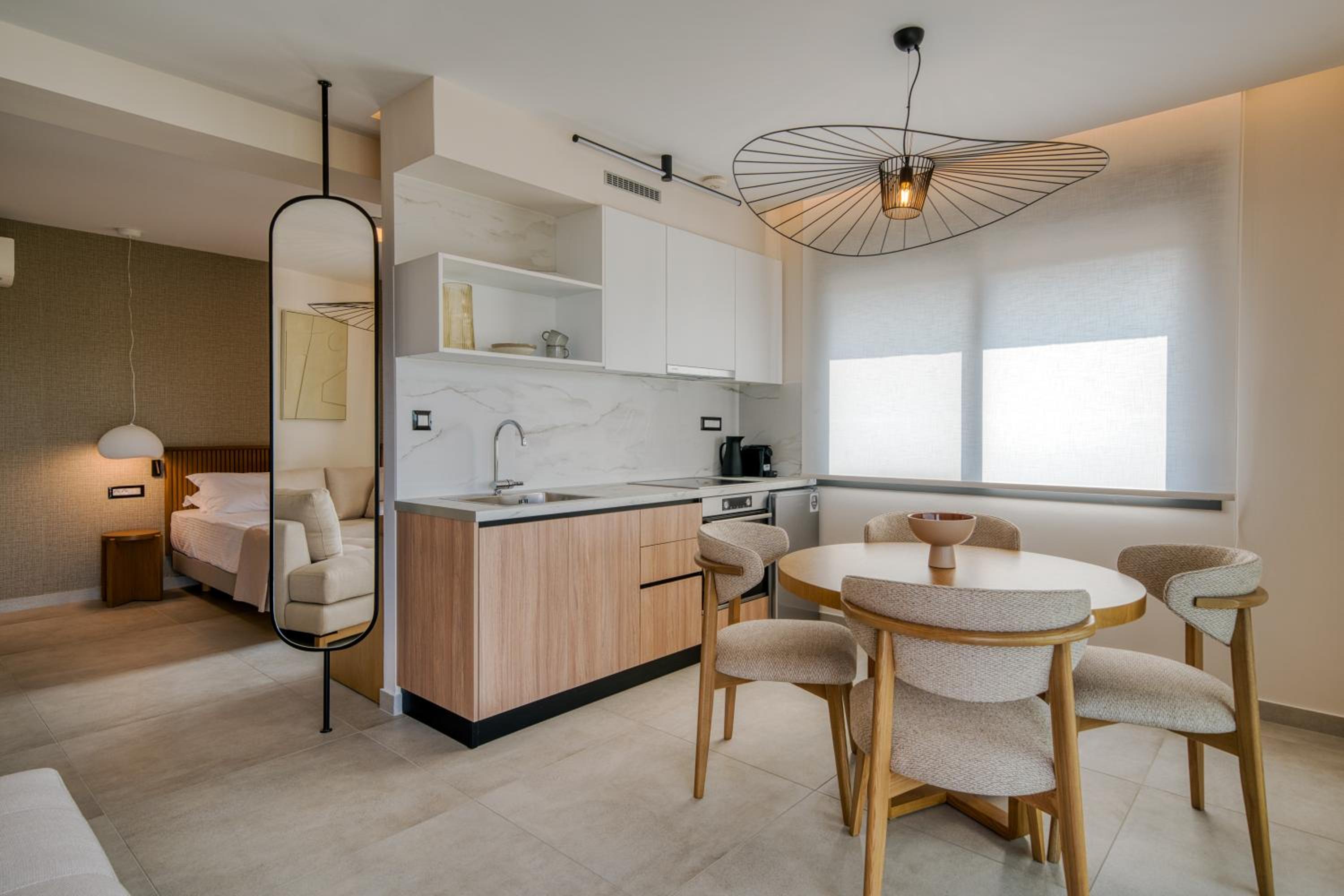 Doceo Refined Living