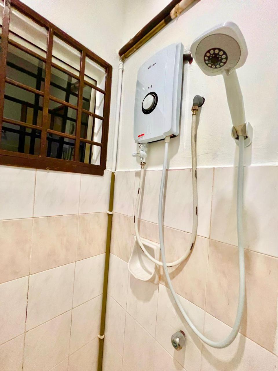 Comfort Cozy landed House for Familiy 2room 8pax Bukit indah