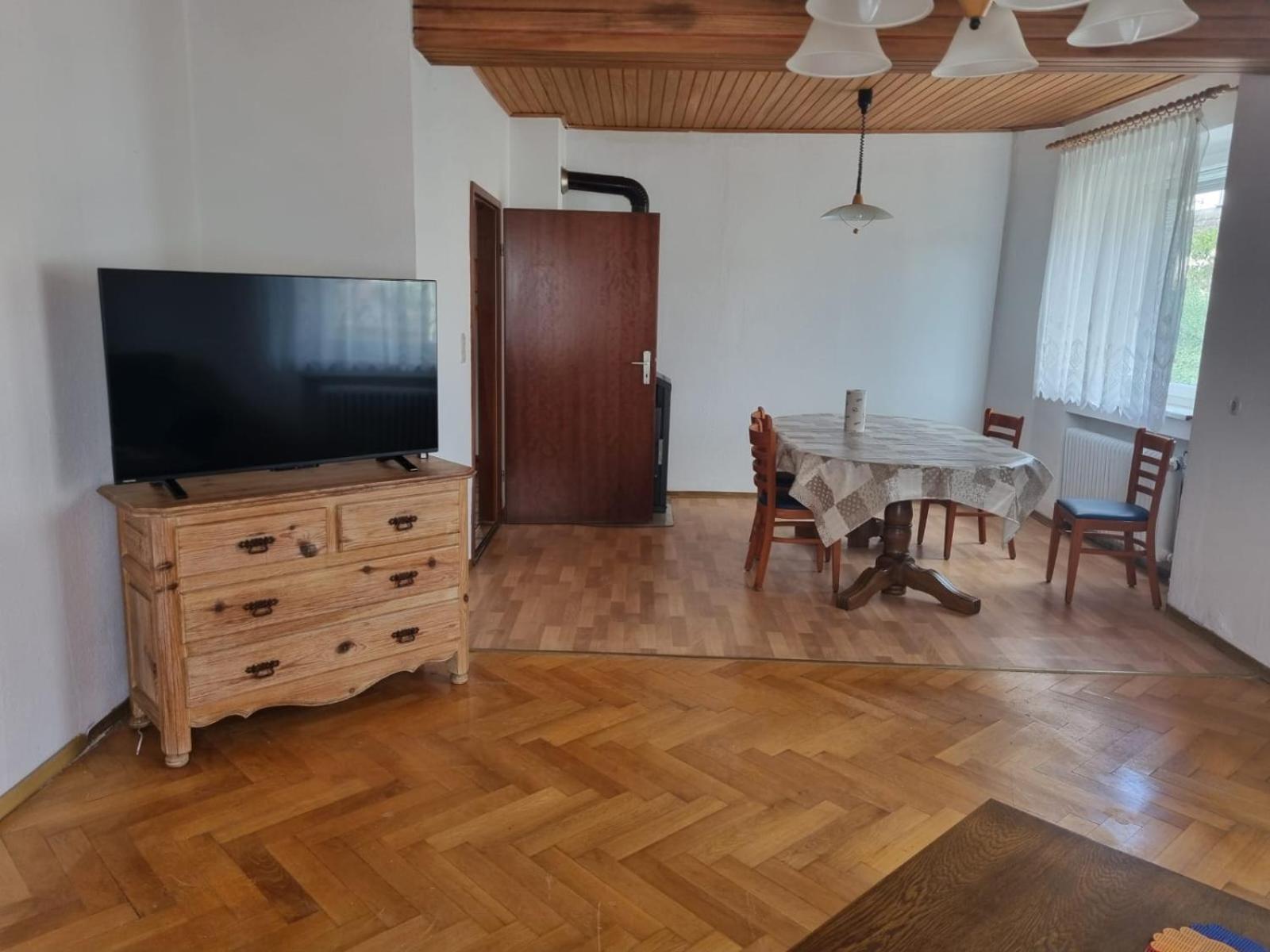 Ferienwohnung 1 mit Garten