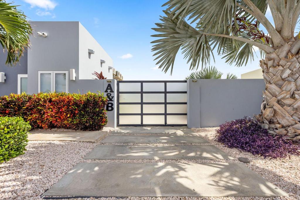 Elegant 1BR Retreat wPool & BBQ by LUCHA