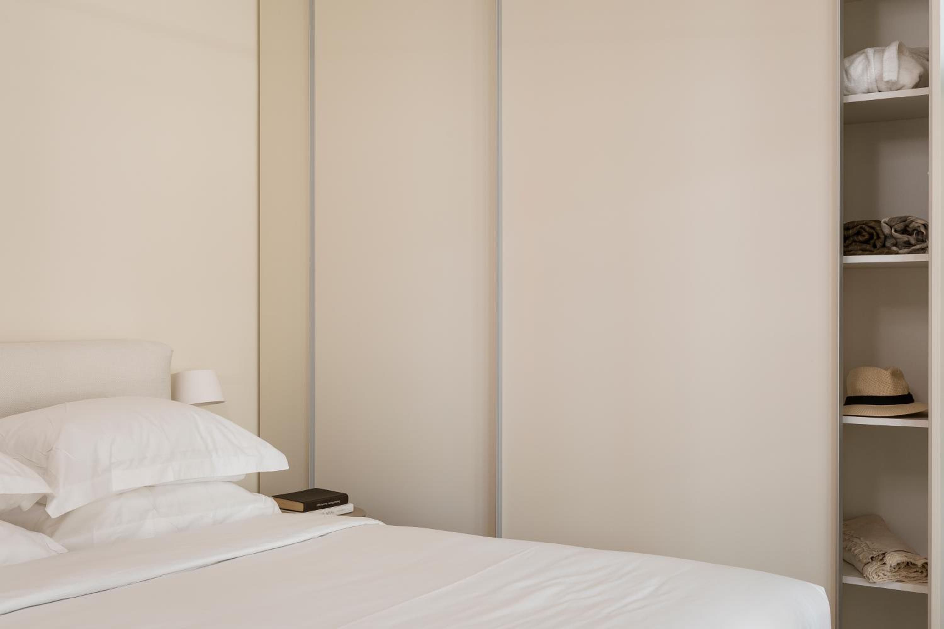 Likno Athens photo 2