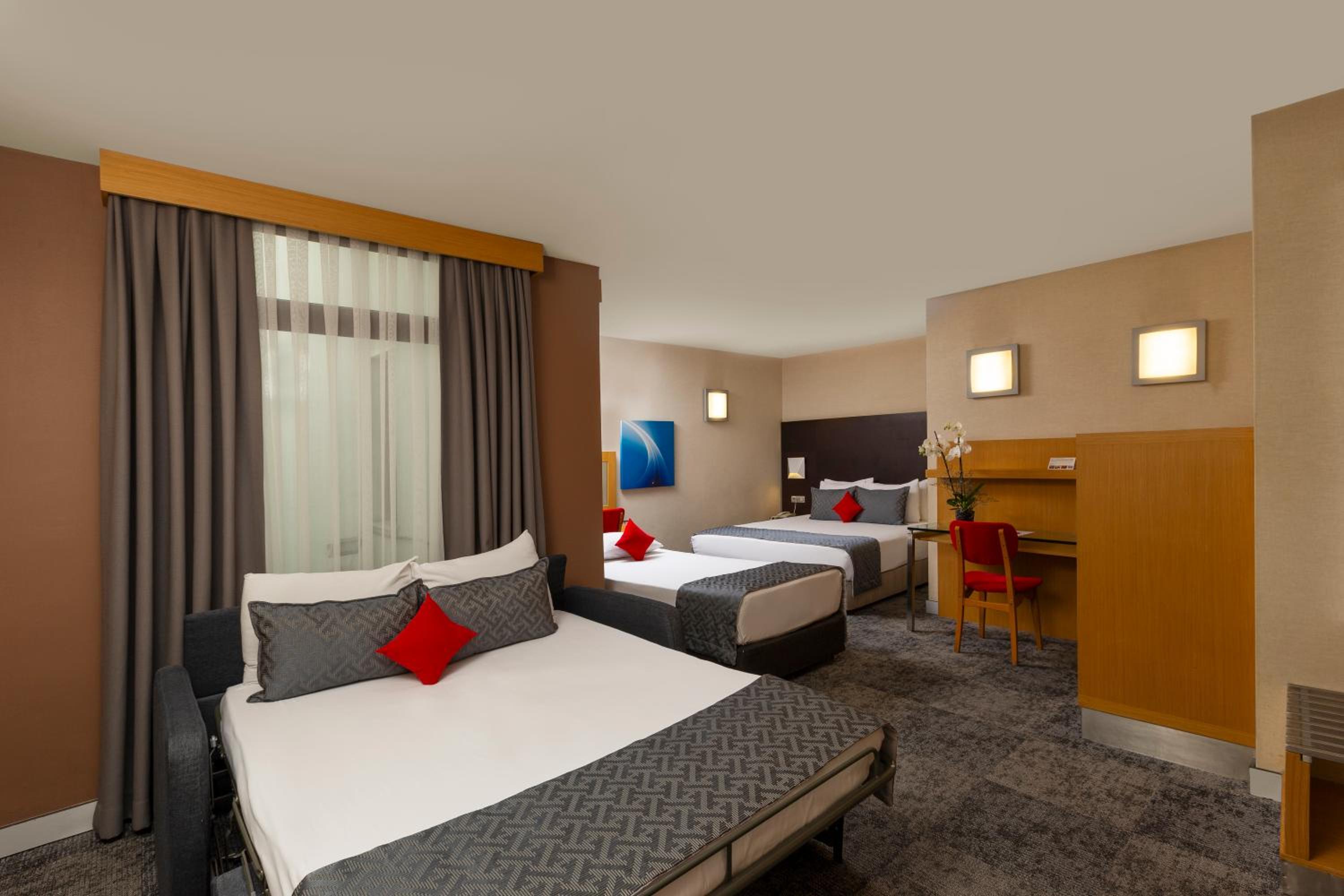 Nippon Hotel
