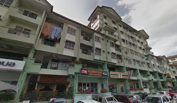 JUNE HOMESTAY API API APARTMENT BESIDE CENTRE POINT STUDIO 3Pax