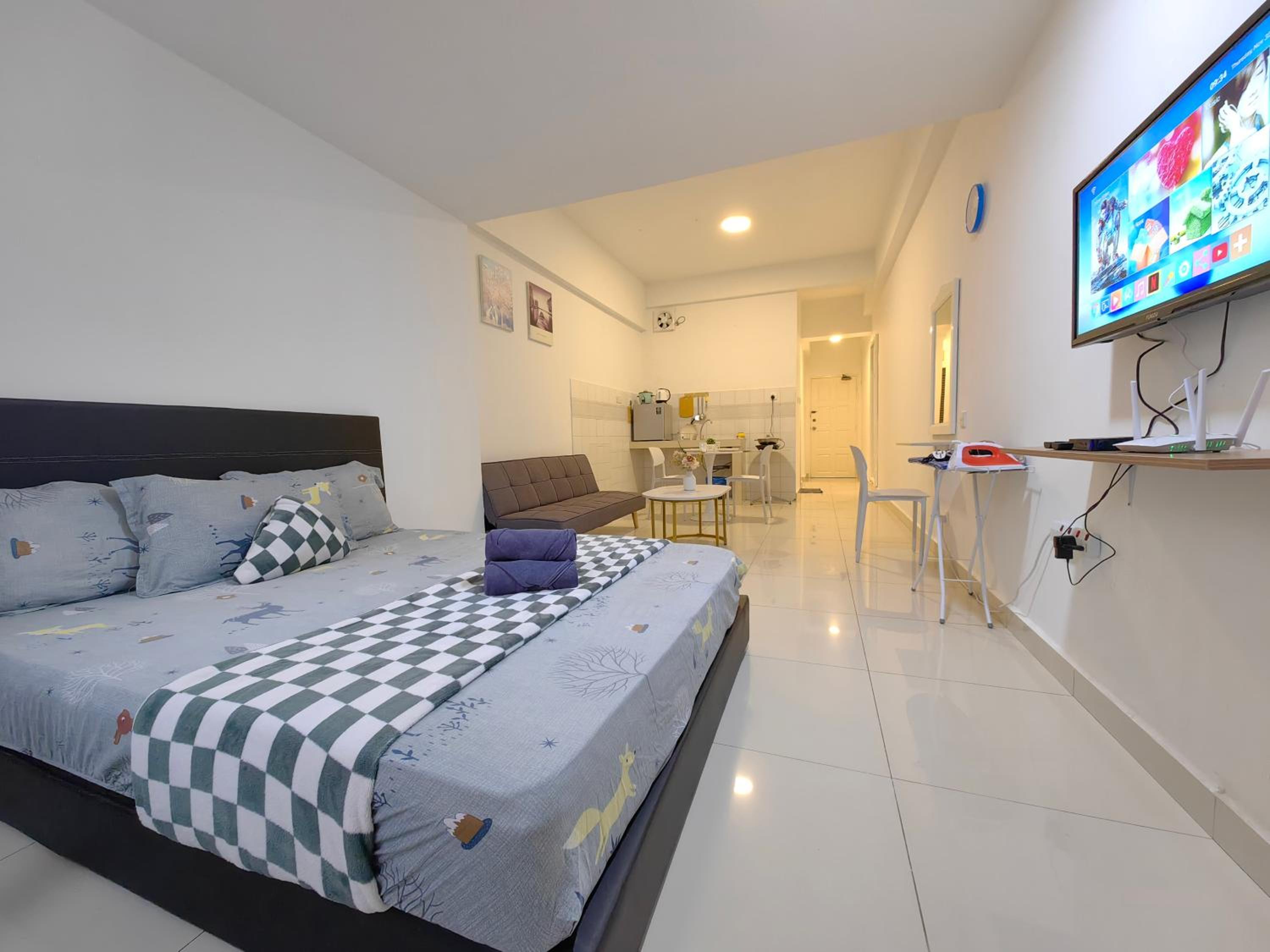 JUNE HOMESTAY API API APARTMENT BESIDE CENTRE POINT STUDIO 3Pax photo 1