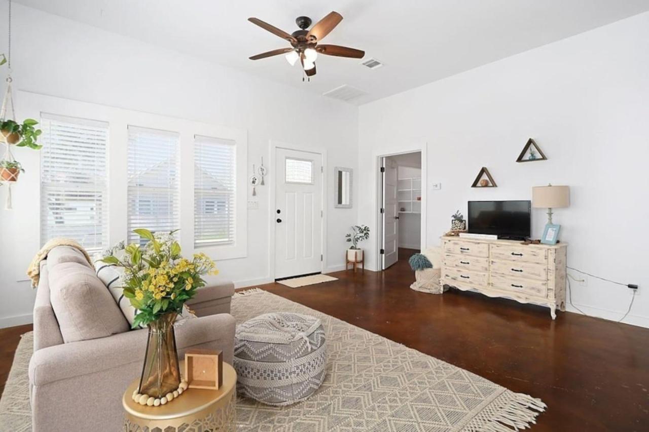 Charming Country Retreat Near Winery, and Brewery view 5