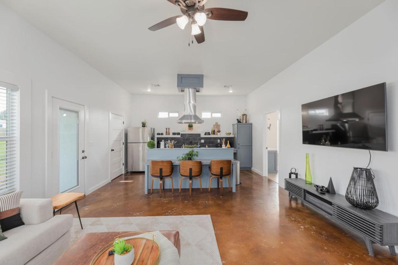 Country Retreat Near Downtown, Winery and Brewery view 5